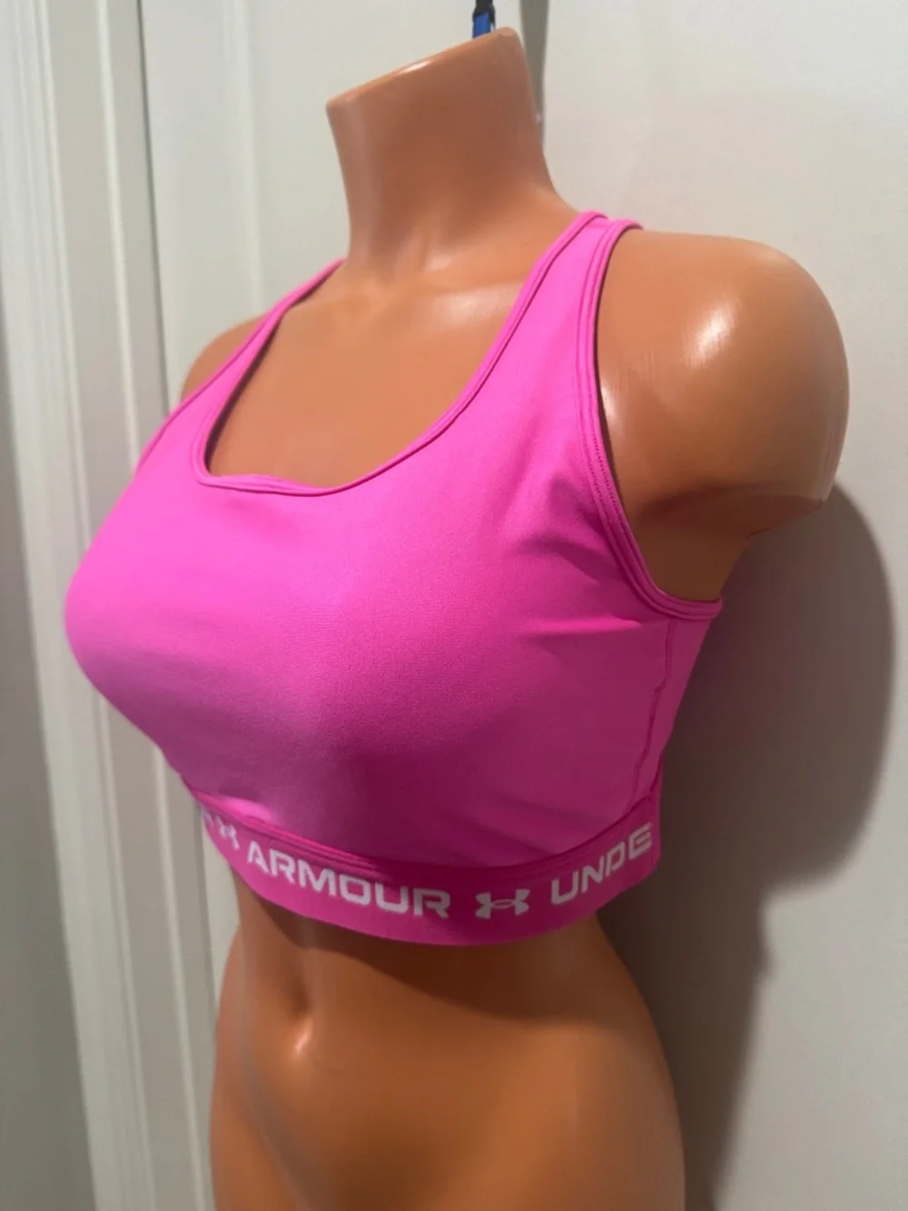 UNDER ARMOUR Cross Back Mid Sports Compression Bra Pink XL $35 EUC KL
